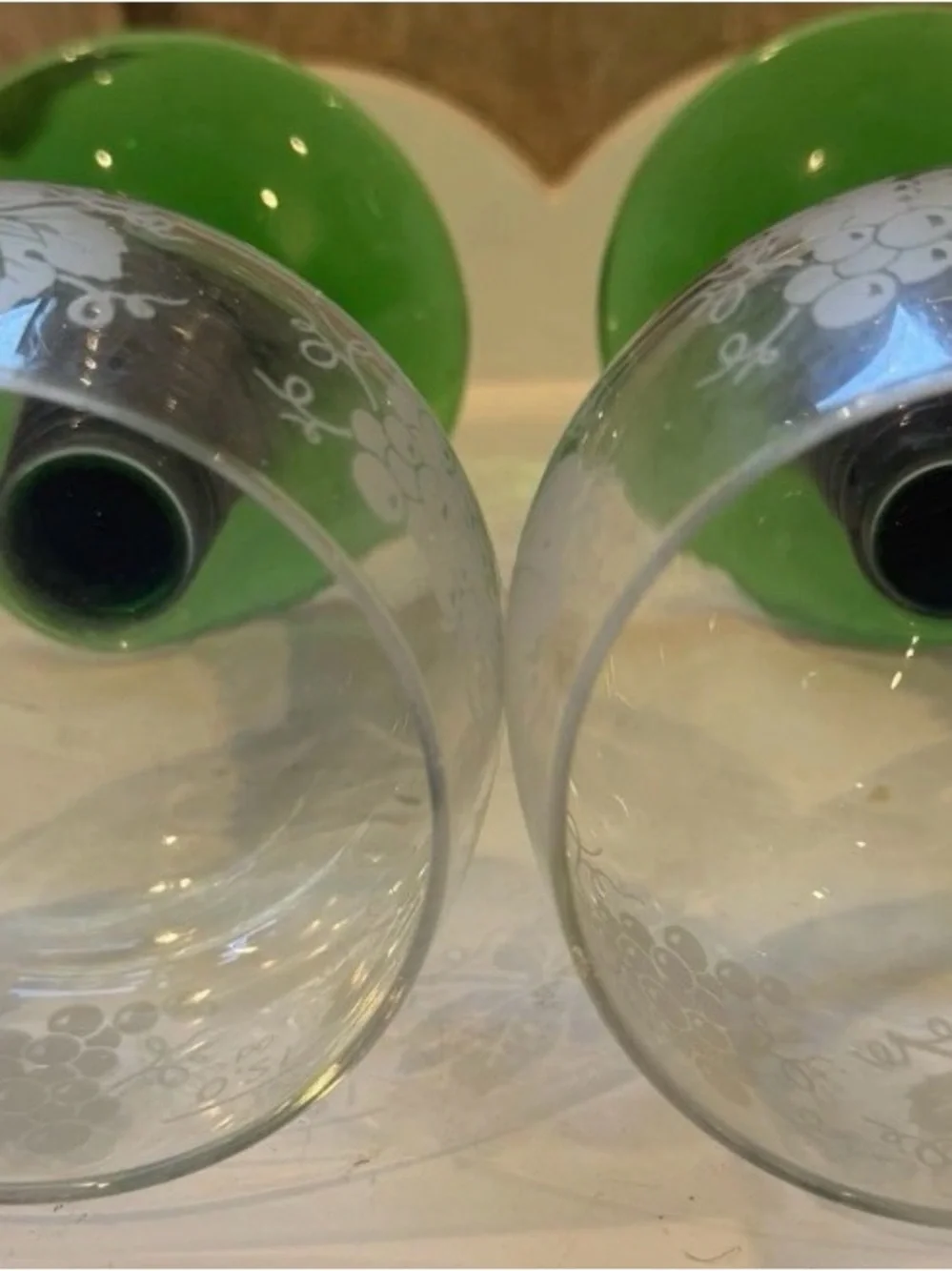 2 Vintage Luminarc France Etched Grapevine Ringed Ribbed Green Stem Wine Glasses